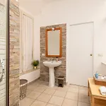 Pensjonat Casa Megaride